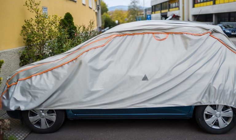 Cerada protiv tuče za auto