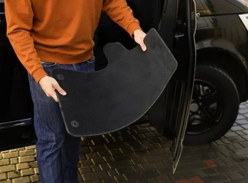 Tekstilni tepisi za auto